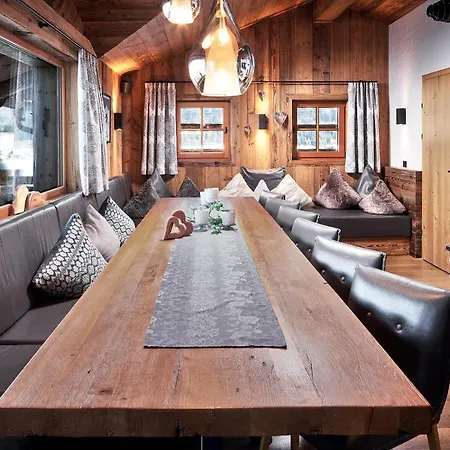 Promi Alm - Luxus * Флахау